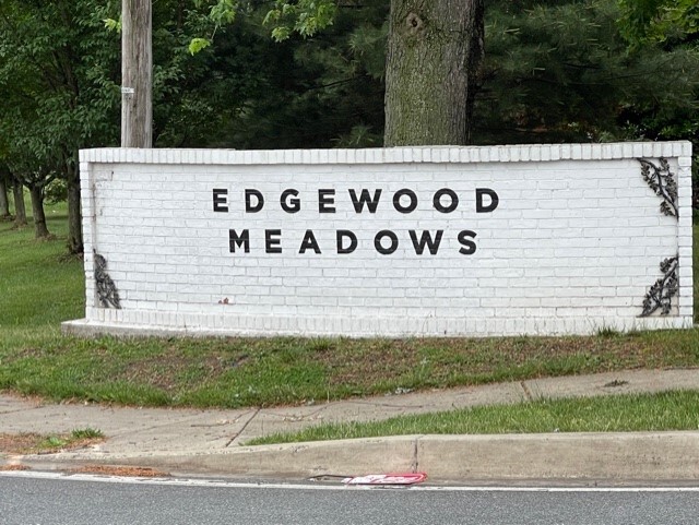 Edgewood Meadows sign